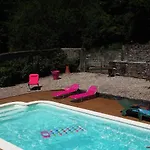 La Manufacture Royale De *