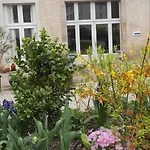 Дом отдыха La Manufacture Royale De *